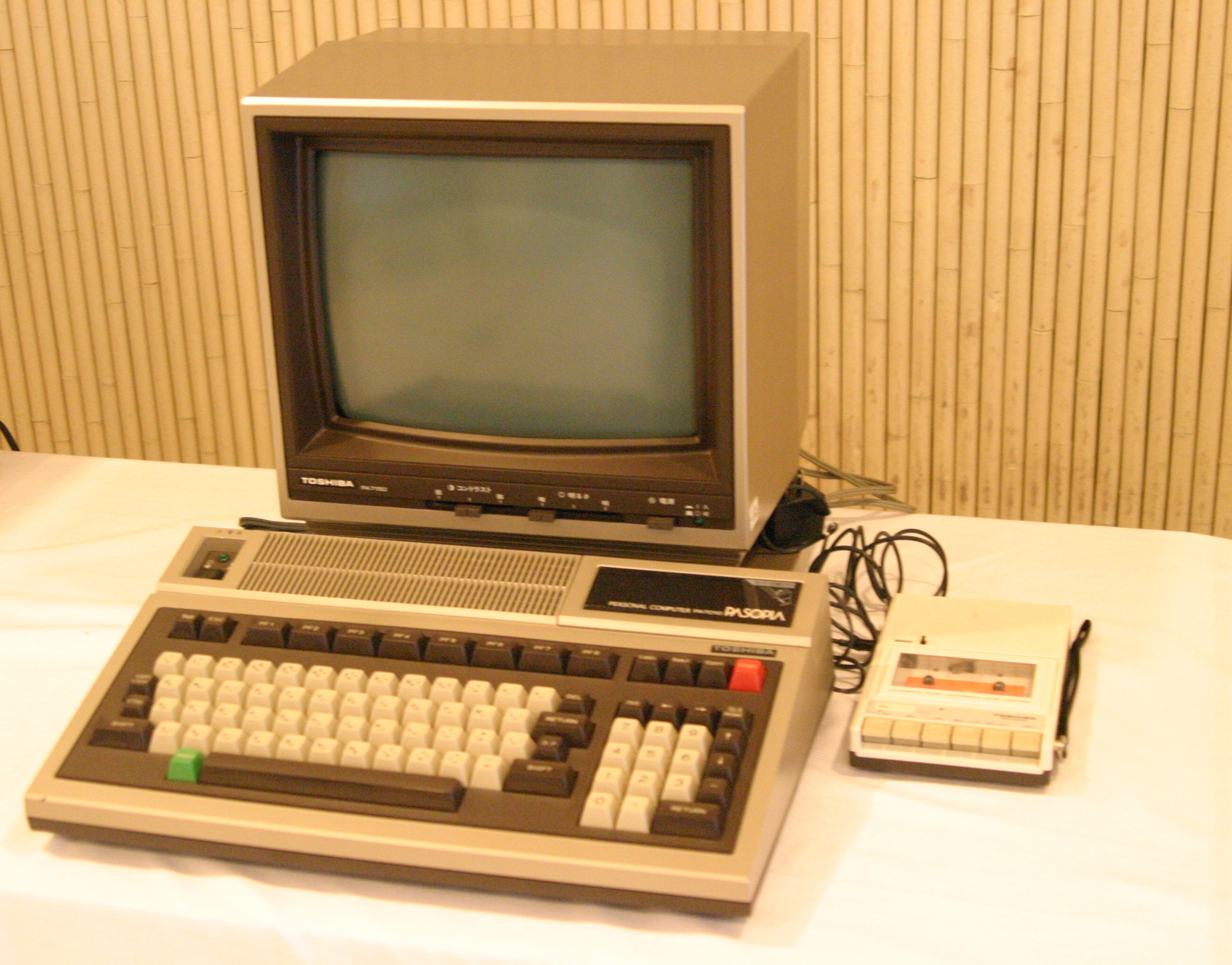 TOSHIBA | Personal Computers | KCG Computer Museum (Satellite of the