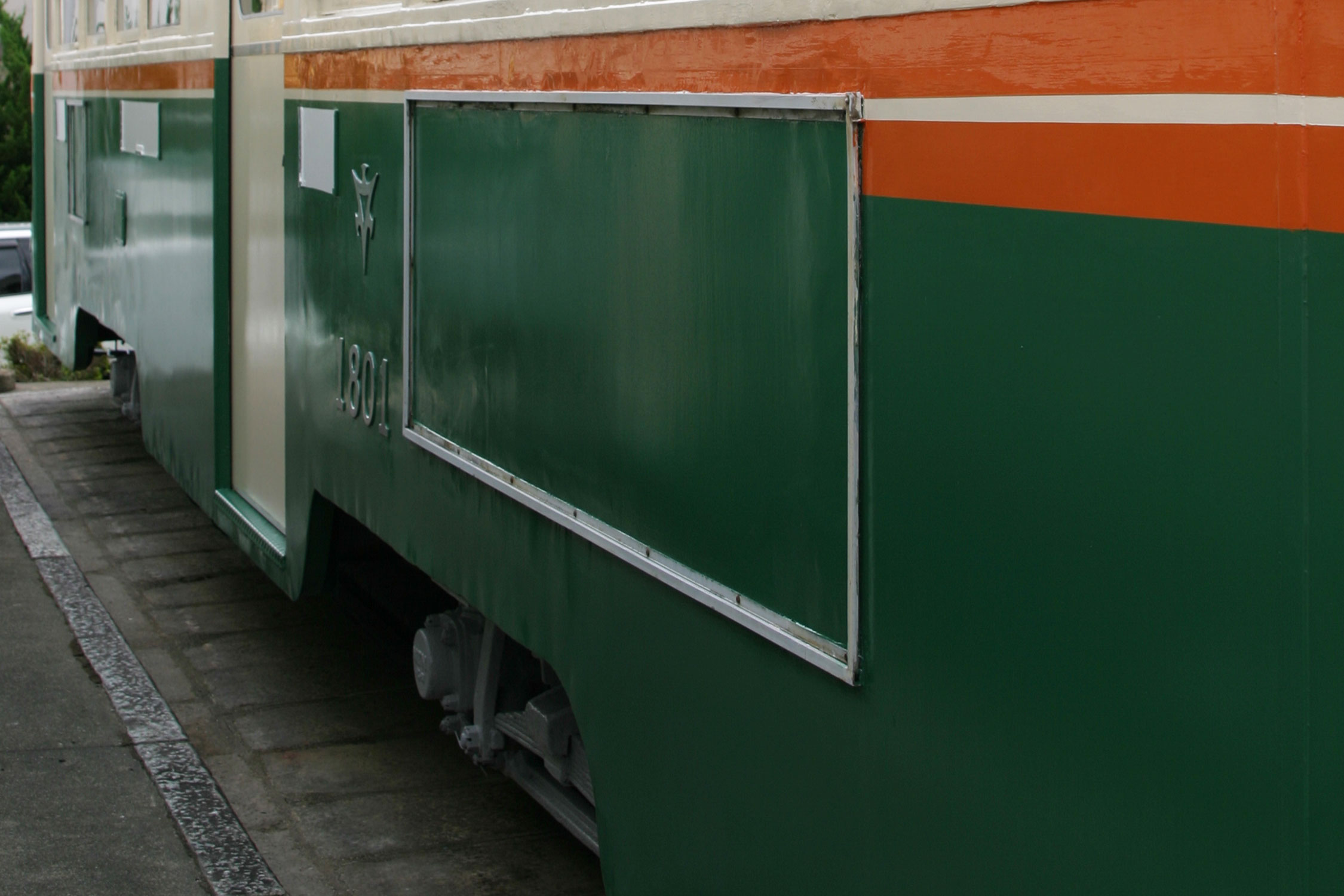 白河校設置京都市電車体