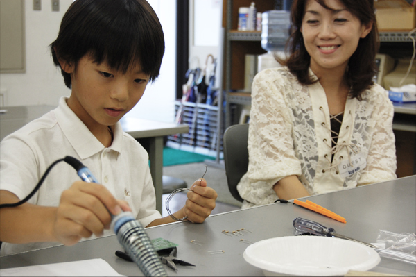日本の将来はキミに任せた! 科学大好き少年が集まりました。