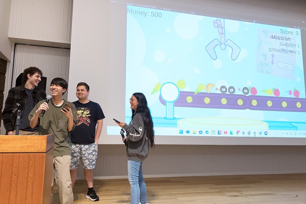 2日目の最後は作品発表。緊張もするけれど客席からの反応が楽しい